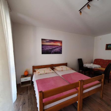 Apartments Topalovic Kostrena Buitenkant foto